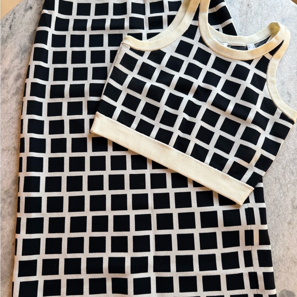 Esprit Stretchy B&W matching crop and midi skirt